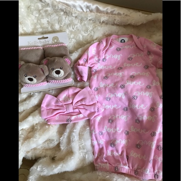 6 Piece Baby Preemie Girl Pink Love Set - Picture 2 of 8